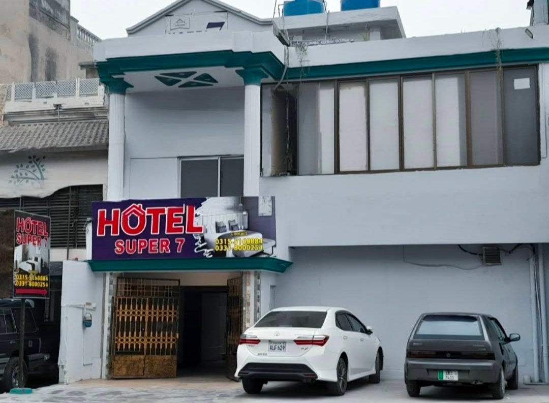 Hotel Super Seven