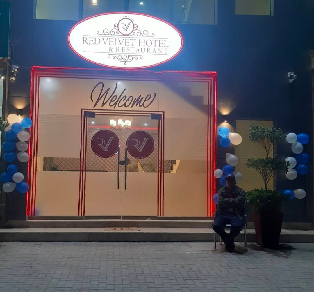 Red Velvet Hotel and Restaurant
