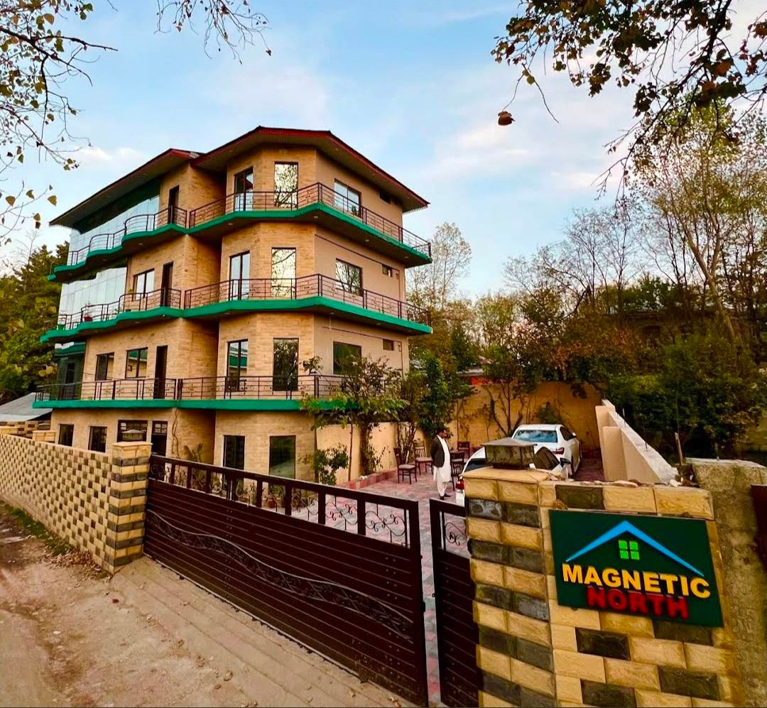 Magnetic North Lodges