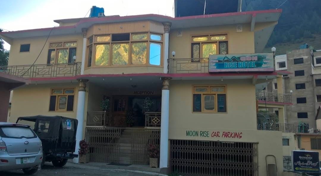 Moon Rise Hotel