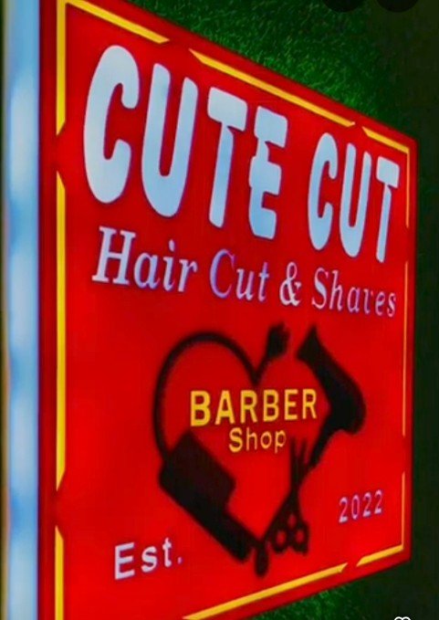 Cute cut hair saloon