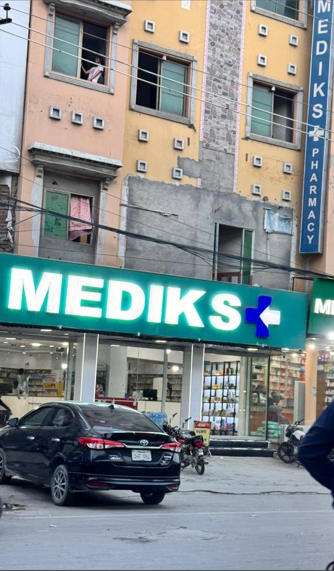 Mediks Plus Pharmacy