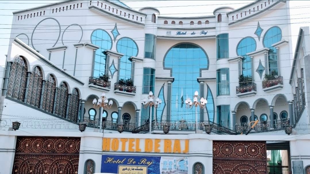 Hotel De Raj