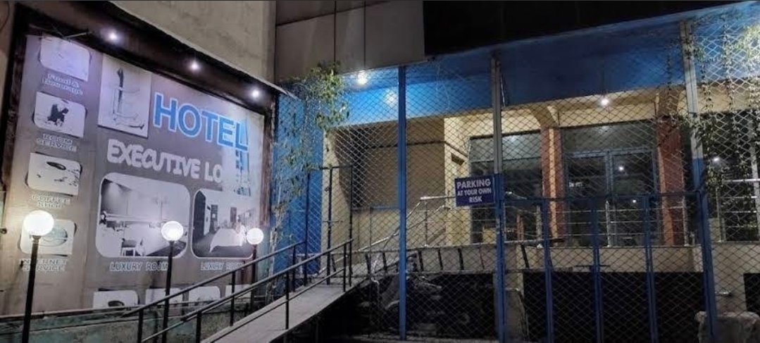 EXECUTIVE LODGES  HOTEL