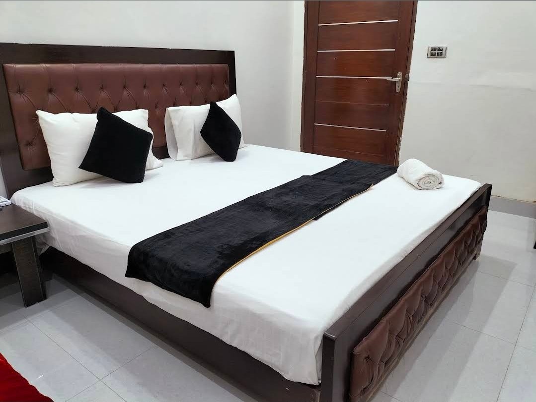 OYO Royal Residency Hotel