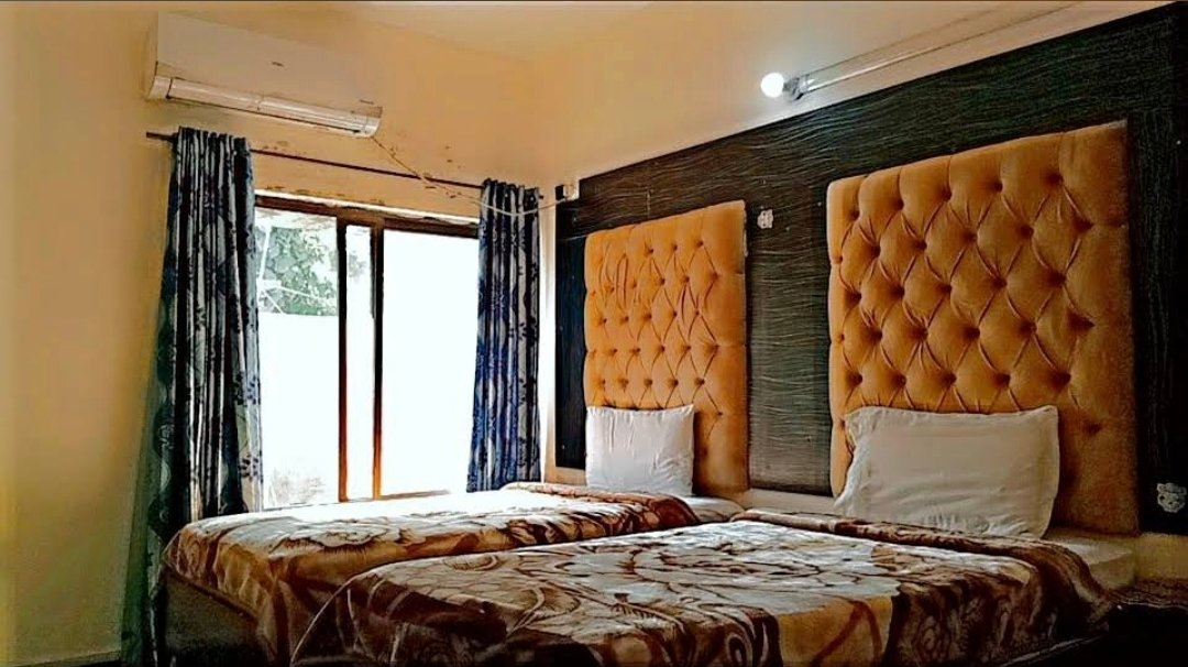 Super Star Family Hotel fatehpur