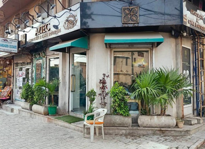 AZTEC Chocolate & Cake Boutique