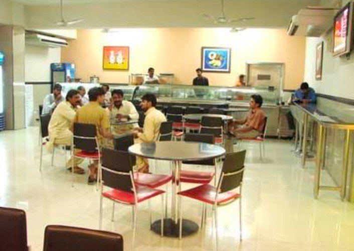 D Cafe Tahir Heart Institute