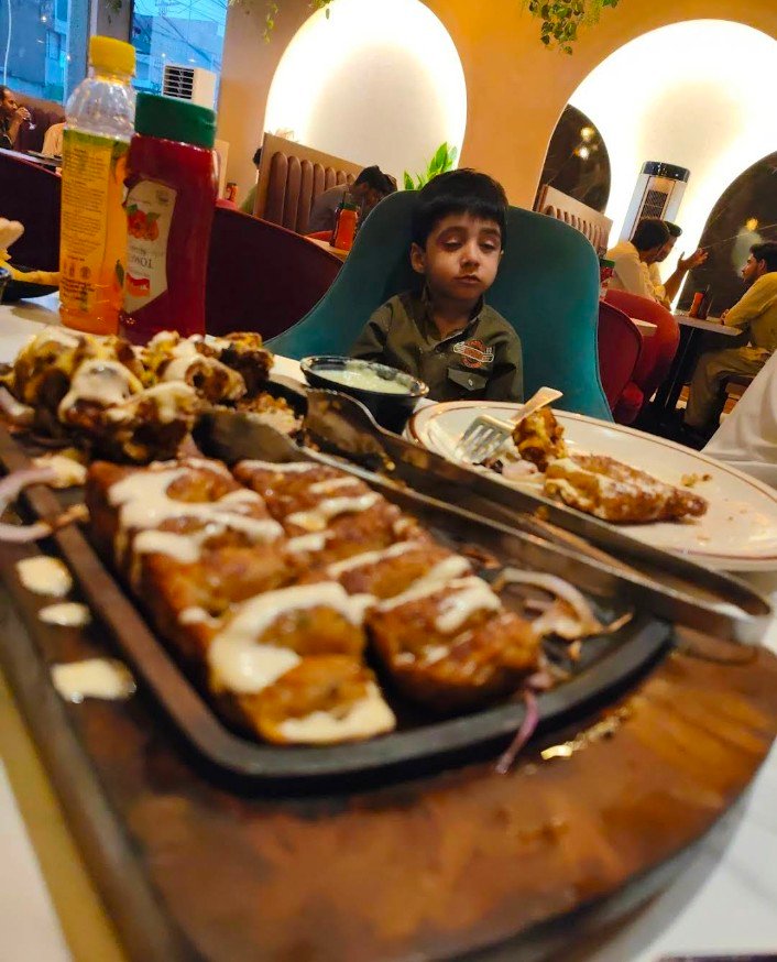 Golden Castle Restaurant Chiniot