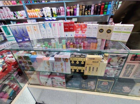 Al-Madina Gift Center & Cosmetics