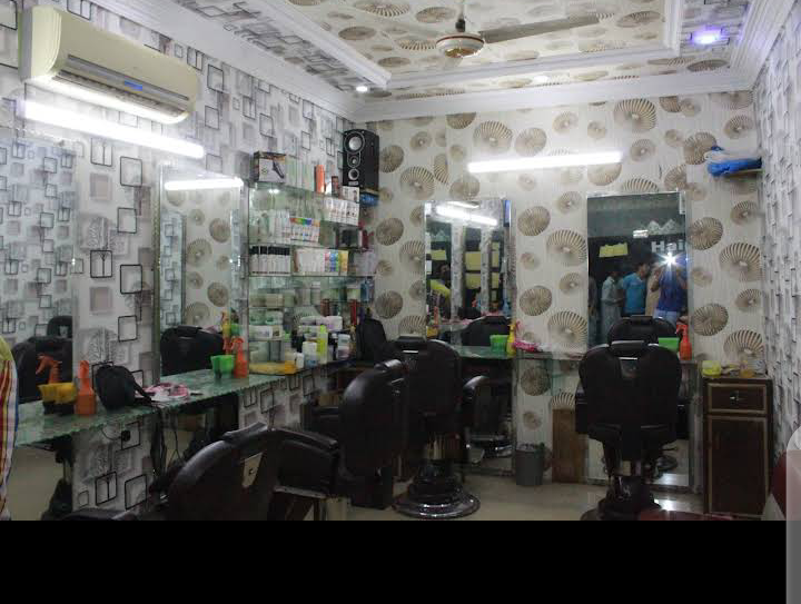 Play Boy Hair Saloon