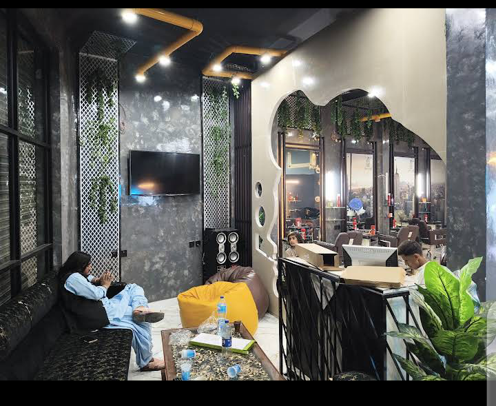 Sunnys Salon Dera Ghazi khan