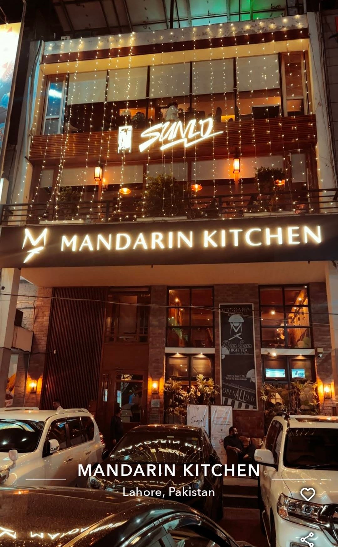 Mandarin kitchen