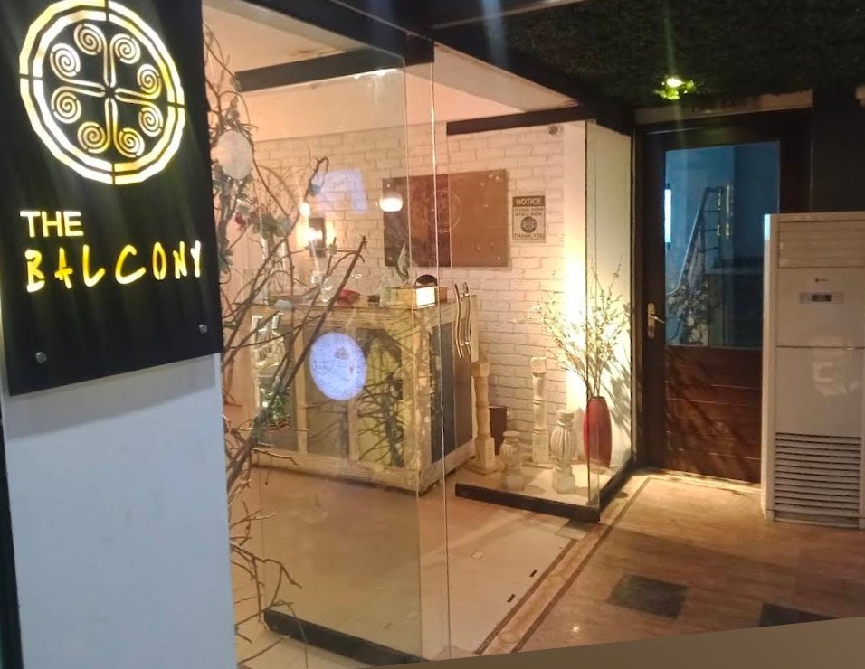 The balcony restaurant