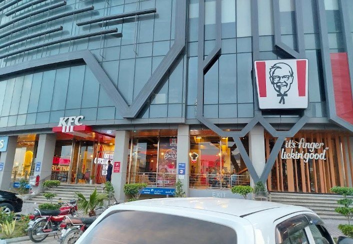KFC D 12 markaz